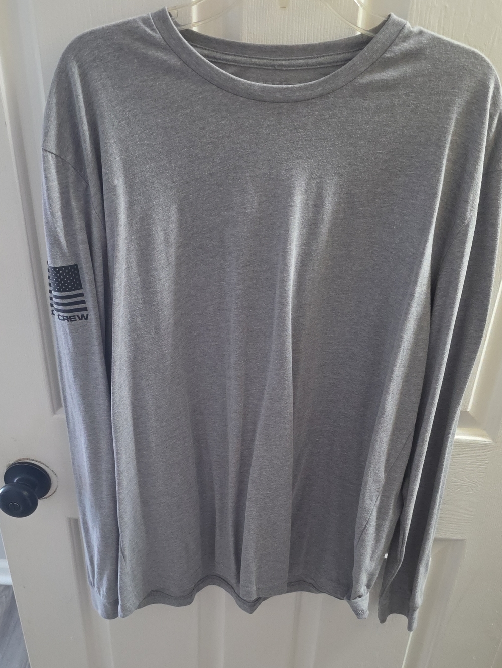Men's Long Sleeve Crewneck Tee - Gray with Sleeve Flag